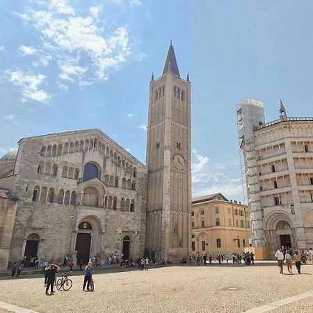 Luxury 4 Al Duomo Di Parma Apartamento Exterior foto