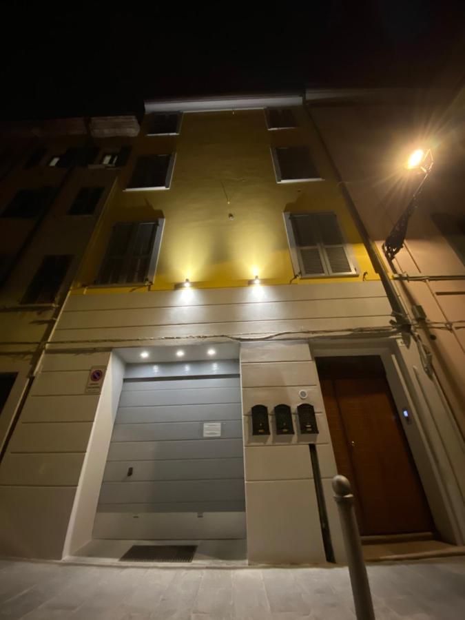Luxury 4 Al Duomo Di Parma Apartamento Exterior foto